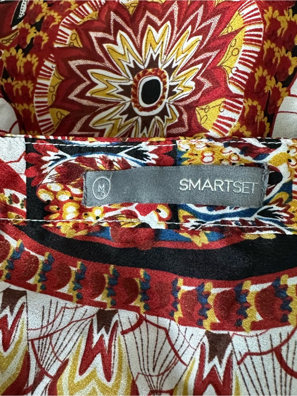 Smart Set Boho Medallion Print V-Neck Top Blouse - Picture 5 of 6